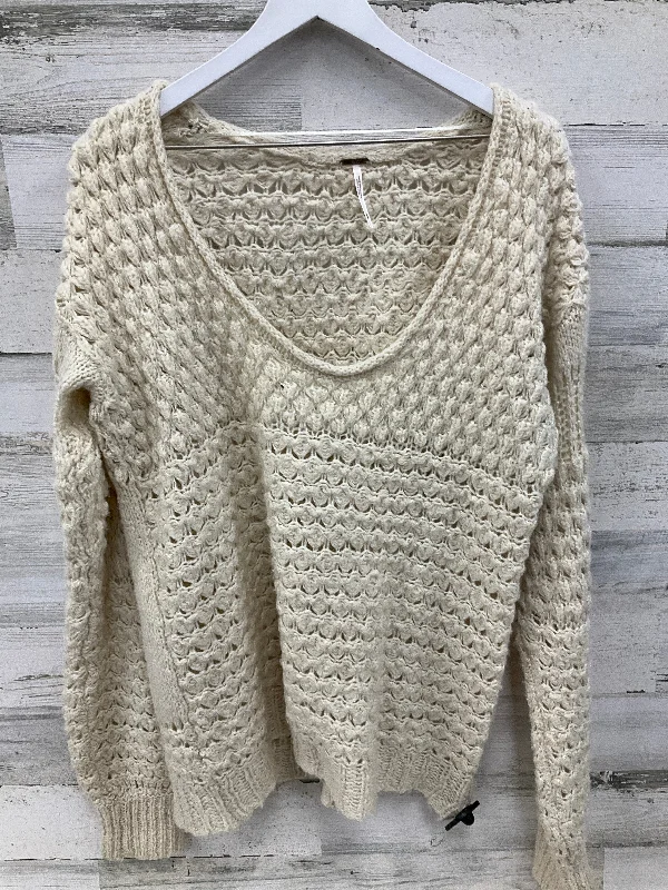 Women's Low Collar SweatersSweater By Free People In Cream, Size: M