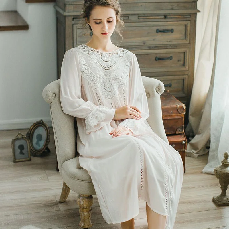 women's pajamas for movie nightsVictorian Style Ladies Nightgown YH2019