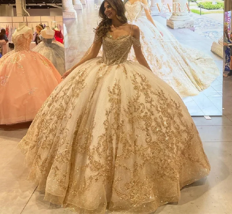 Women's Notched Collar DressesChampagne Quinceanera Dress Straps Off Shoulder Sweet 16 Years Gowns Birthday Party Princess Puffy Ball Gown Formal Vestidos