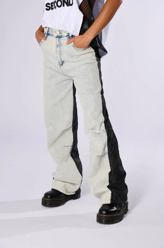 Women's Jodhpurs with Wide CollarLIGHTS GO DOWN DENIM AND NYLON PANT