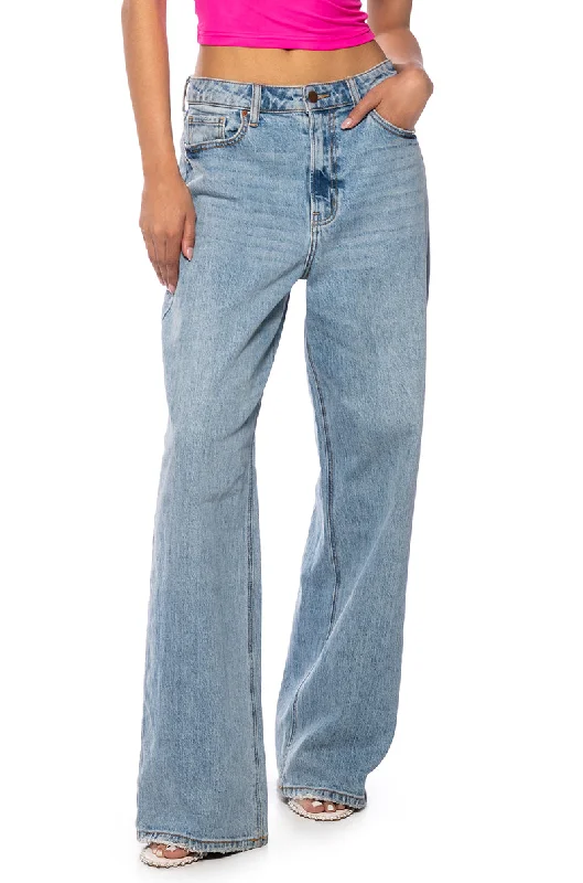 Women's Jodhpurs with Mandarin CollarNICOLE VINTAGE LOW RISE LIGHT DENIM JEAN